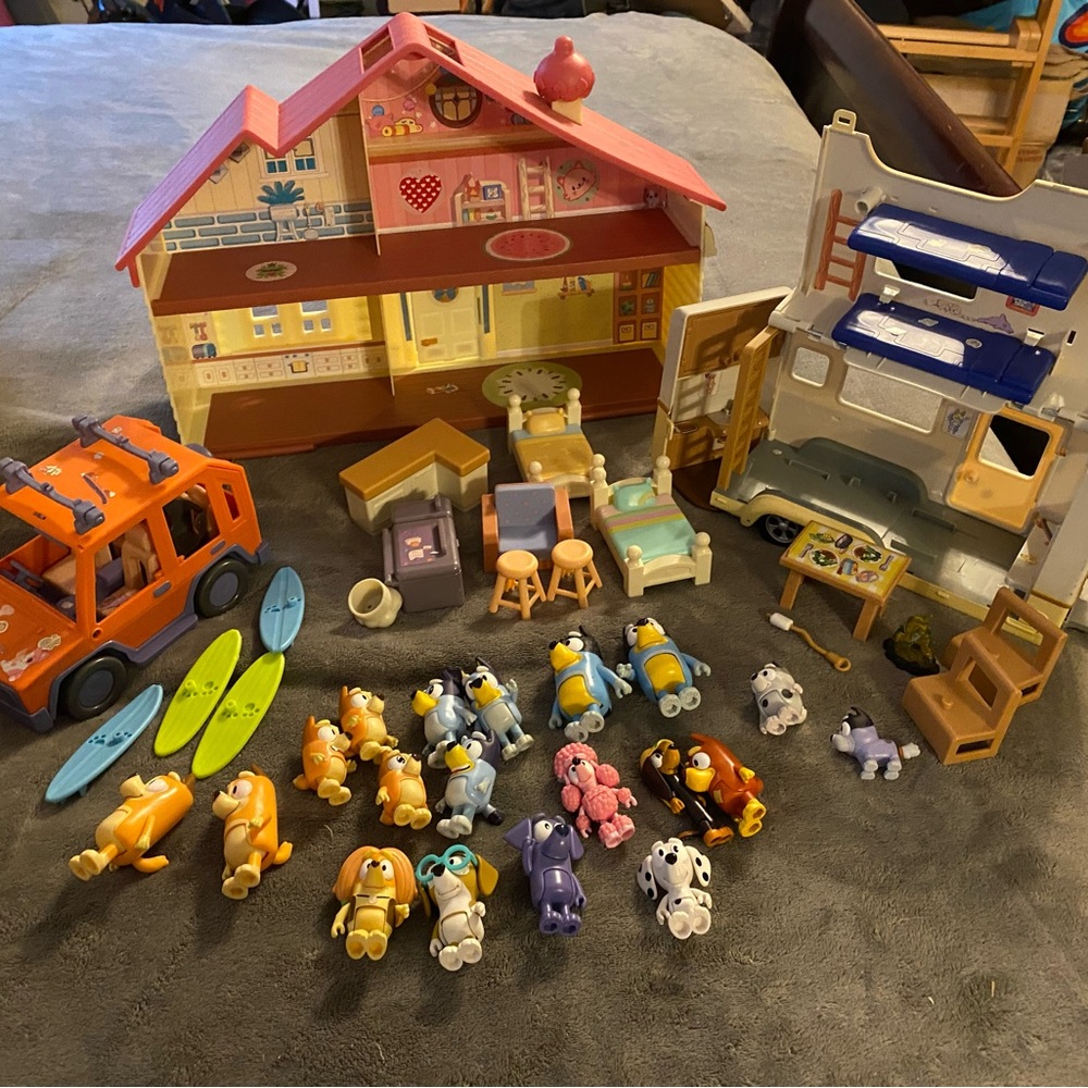 Huge Bluey Lot